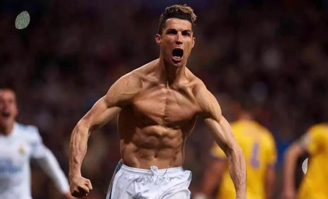 S联赛冠军被击败了？上单选手 Siwoo 展现了他的技能，作为 Dplus KIA 屠杀了整个战场，轻松击败了 T1 ！