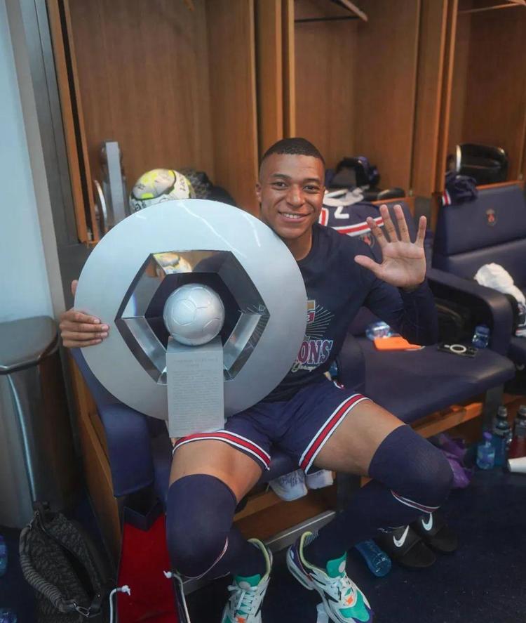 发挥稳定的可怕！EDG苦吞第10个负场 反向领跑积分榜